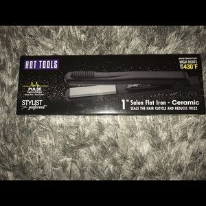 Hot Tools 1” Ceramic Flat Iron